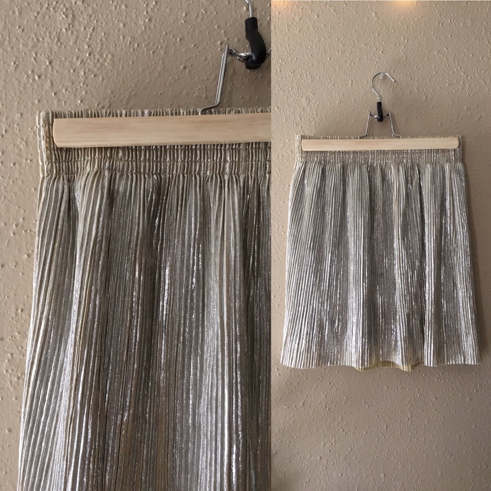 Charlotte russe metallic skirt